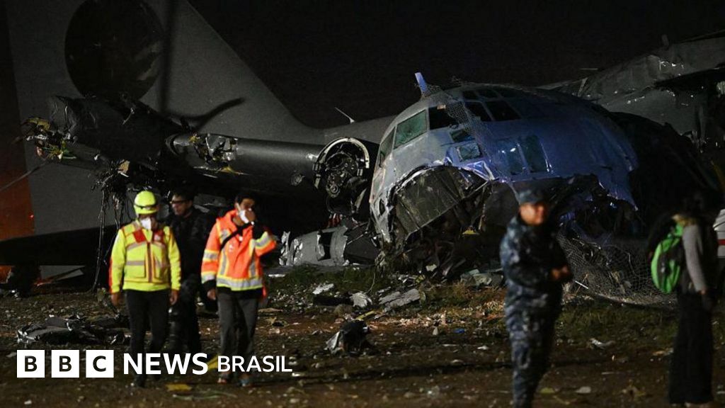 Avião carregado de dinheiro cai na Bolívia e deixa ao menos 20 mortos