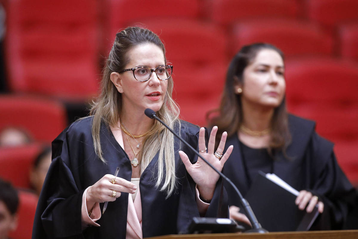 Flávio escolhe ex-ministra do TSE e advogado da Lava Jato para campanha à Presidência