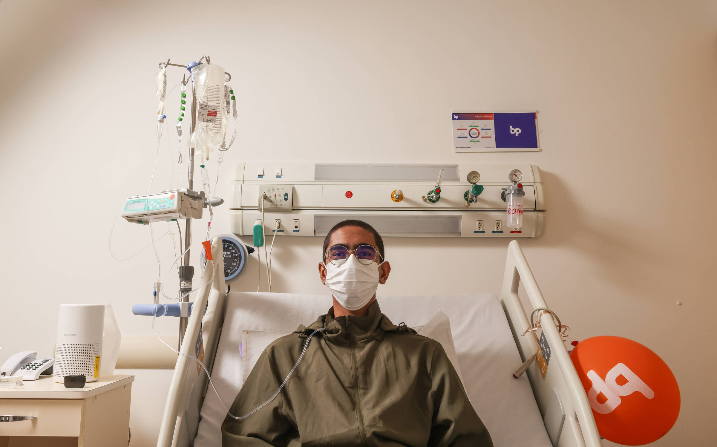 Jovem com doença rara faz vestibular no hospital e passa em…